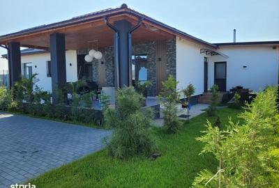 Casă cu 4 camere cu Garaj în Hălchiu - 7