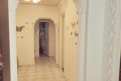 Apartament cu 3 camere decomandat în Central - 2