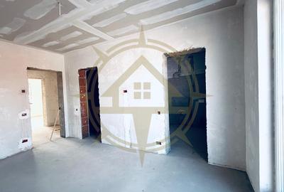 Casă cu 4 camere cu Canalizare în Central - 6