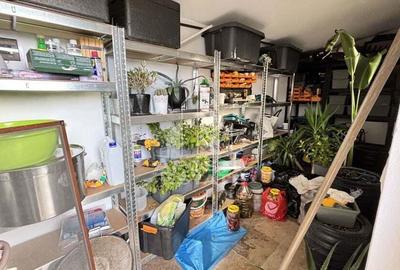 Casa deosebita cu 5 camere in Dinias - 13