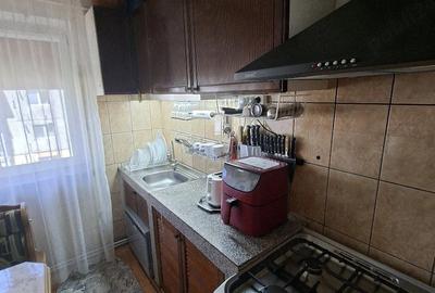 Apartament cu 2 camere semidecomandat în Craiovița Nouă - 3