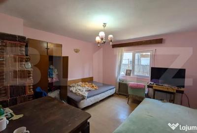 Casă cu 7 camere cu Teren 1656 Mp în Central - 11