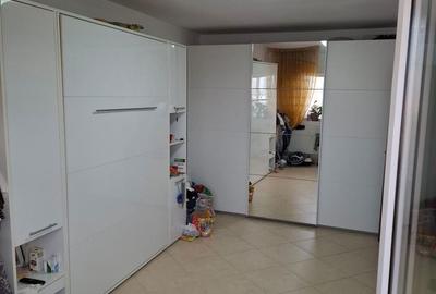 Garsonieră decomandată în Titan - 3