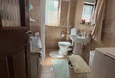 Casă individuală cu 3 camere cu Canalizare în Central - 6