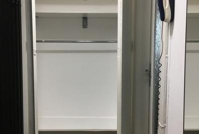 Garsonieră decomandată în Universitate