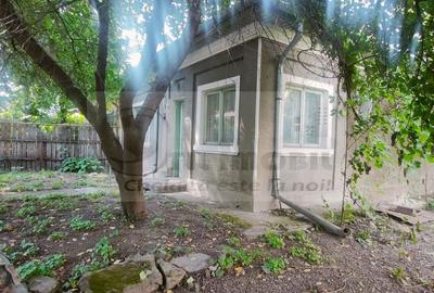 GARA CENTRU PIATA UNIRII TEREN 377 MP CU CASA - 1