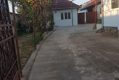 Casă cu 4 camere în Central - 1