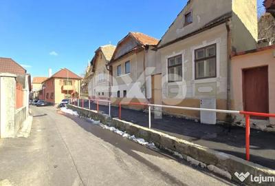 Casă cu 4 camere cu Canalizare în Schei - 9
