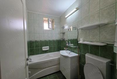 Apartament cu 3 camere semidecomandat în Central - 10