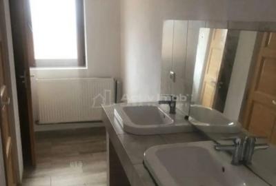 Casă cu 10 camere cu Teren 300 Mp în Cristian - 6