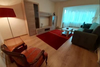 Apartament cu 2 camere decomandat, mobilat în Centrul Civic