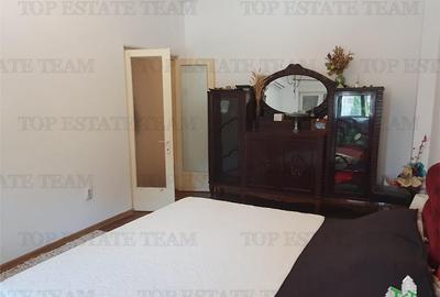 Spatiu extins central Liceul Mircea si Mare Constanta - 4