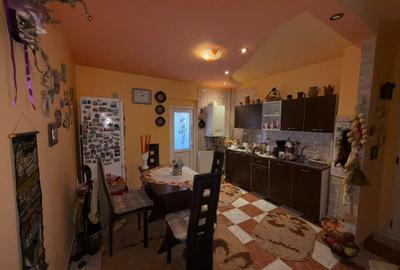 Apartament  2 camere, decomandat, etaj 1, zona Liceul de Muzica Apartament  2 camere, decomandat, etaj 1, zona Liceul de Muzica - 13