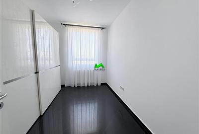 Apartament cu 3 camere decomandat în Hipodrom 3 - 5