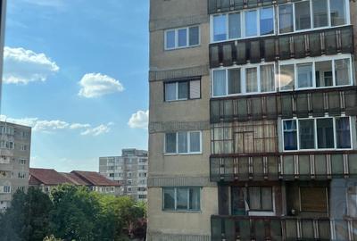 Apartament 3 camere, două băi , etaj4/10, Nufărul , Oradea. - 19