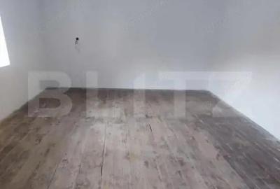 Casă cu 2 camere cu Teren 200 Mp în Central - 1