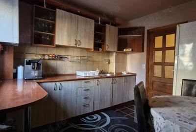 Apartament cu 3 camere semidecomandat în Lipovei - 2