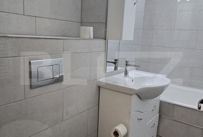 Apartament cu 3 camere, 77 mp, zona Micro 17 - 16