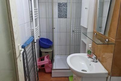 Apartament cu 2 camere nedecomandat în Km 4 - 7