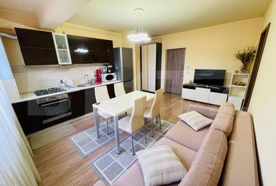 Apartament cu 3 camere semidecomandat, mobilat în Florești