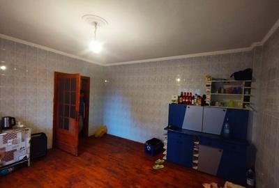 SE VINDE CASA FOARTE SPATIOASA CU TEREN 1200 MP IN LOCALITATEA CALUGARENI GR - 6