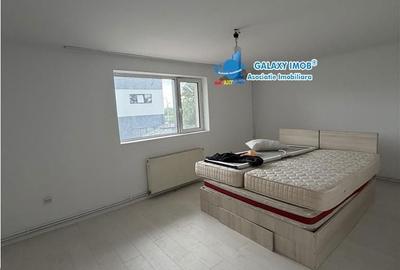 Casă cu 7 camere cu Teren 300 Mp în Central - 4