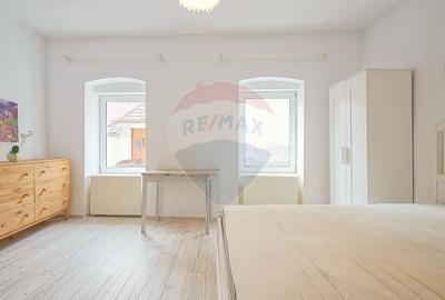 Apartament cu 3 camere semidecomandat, mobilat în Schei - 5