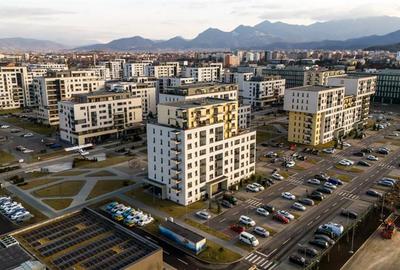 Apartament cu 2 camere decomandat, mobilat în Tractorul - 9