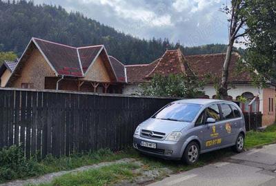 Casă cu 6 camere în Rucăr - 4