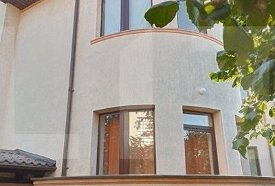 Vila cu 11 camere, 450 mp, teren cu 620 mp, 2 locuri de parcare cu garaj - 4