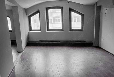 Spațiu comercial, de 350 mp, în Central - 1