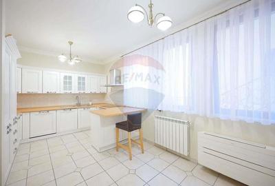 De vanzare casa cu 3 dormitoare in zona Spitalul Jude?ean De vanzare casa cu 3 dormitoare in zona Spitalul Jude?ean - 4