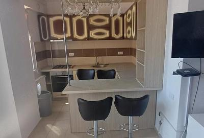 Garsonieră decomandată în 1 Decembrie - 2