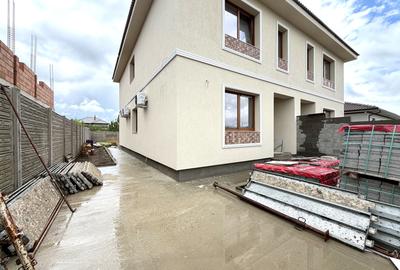 Duplex cu 4 camere cu Canalizare în Ghiroda - 1