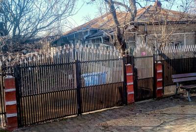 Vand, schimb casa la curte - 1