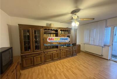 Apartament cu 2 camere decomandat, mobilat în Republicii