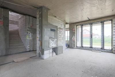 Casă cu 6 camere cu Canalizare în Vladimirescu - 9