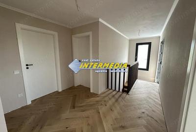 Casă cu Teren 550 Mp în Ighiu - 2