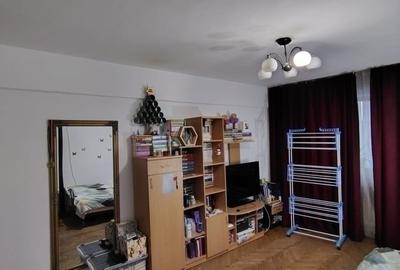 Apartament cu 3 camere decomandat în Bucur Obor - 1