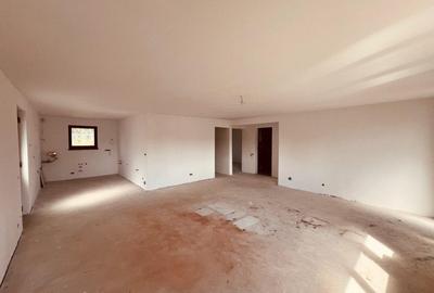 Casă cu 4 camere cu Canalizare în Mocira - 1