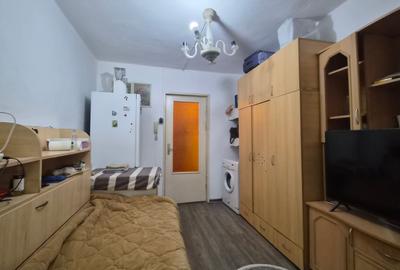 Garsonieră semidecomandată în CET - 12