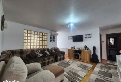 Casă cu 6 camere cu Teren 300 Mp în Central - 10