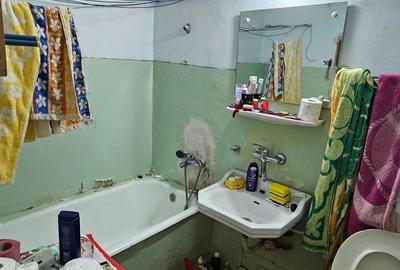 MIHAI BRAVU zona Piata -Lidl , garsoniera et. 3/4 la 37000 euro - 2