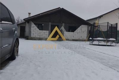 Casă cu 3 camere cu Teren 500 Mp în Recea - 6