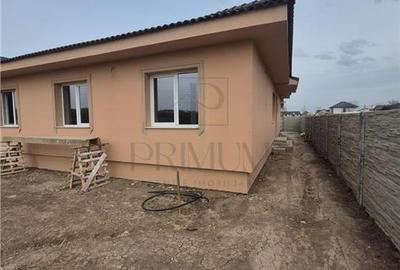 Duplex cu 4 camere cu Canalizare în Ghiroda - 1