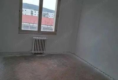 Apartament cu 3 camere decomandat în Unirii