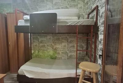 Apartament cu 3 camere semidecomandat în Central - 1