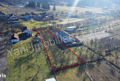 Teren de 1422 mp, în Corbeni - 2