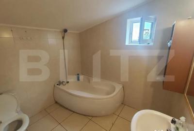 Casă cu 4 camere cu Teren 200 Mp în Central - 2