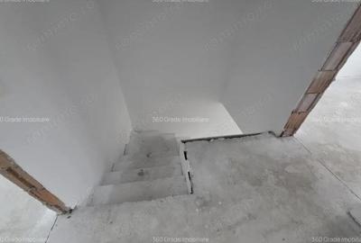 Casă cu 7 camere cu Teren 330 Mp în Giroc - 2